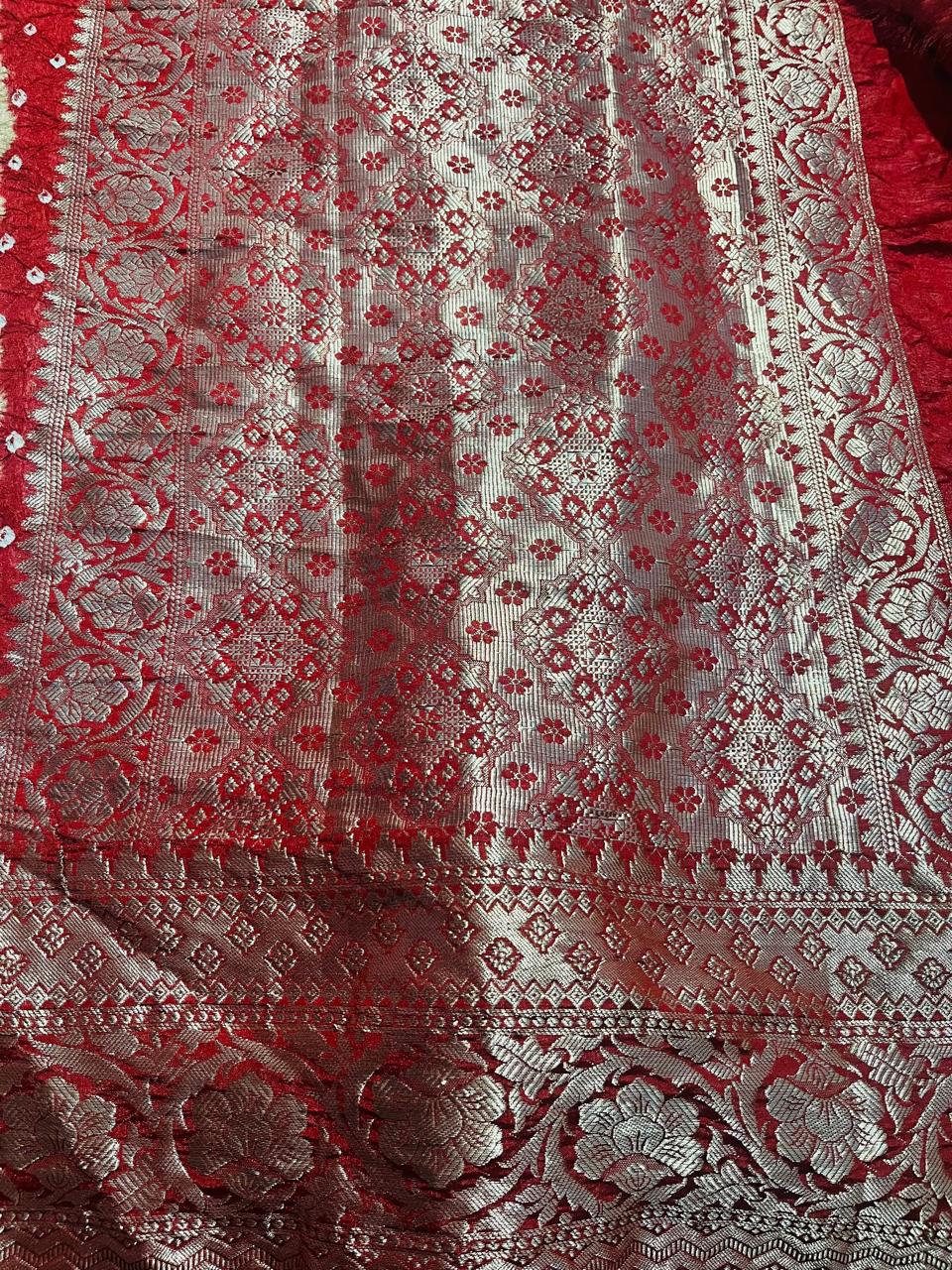 Crushed Bandhini Saree in Beige & Red